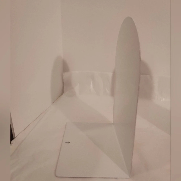 Owlcrate Metal Bookends Inspired By The Bear And The Nightingale - Picture 4 of 9